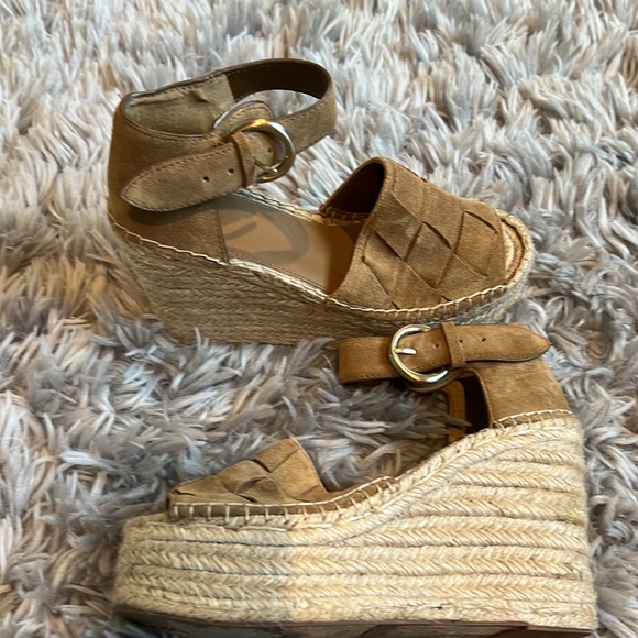 Marc Fisher Wedges size 7 - Picture 2 of 8